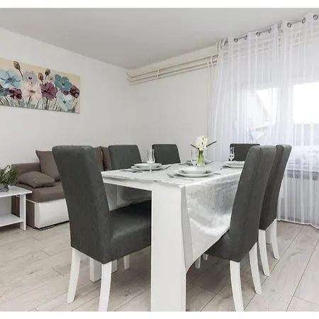 Holiday Home Vesna